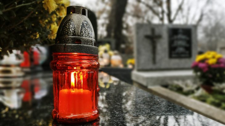 svíčky hřbitov