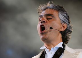 Italský operní zpěvák Andrea Bocelli