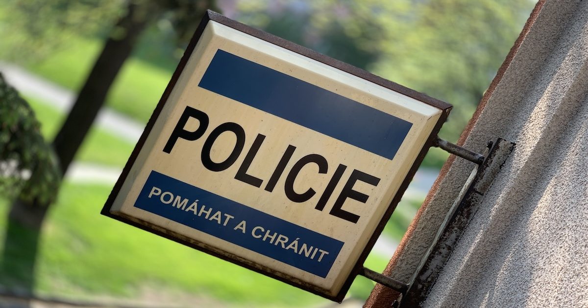 Policie marně hledá devítiletou holčičku, která spadla v Českých Budějovicích do řeky. Rodina si dala na čas, než to ohlásila