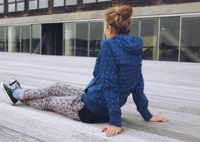 Dívka